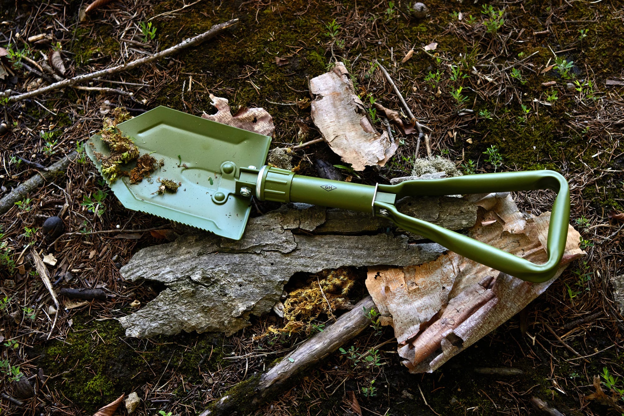 The Folding Shovel - The Ultimate Camping Tool You Never Knew You Needed