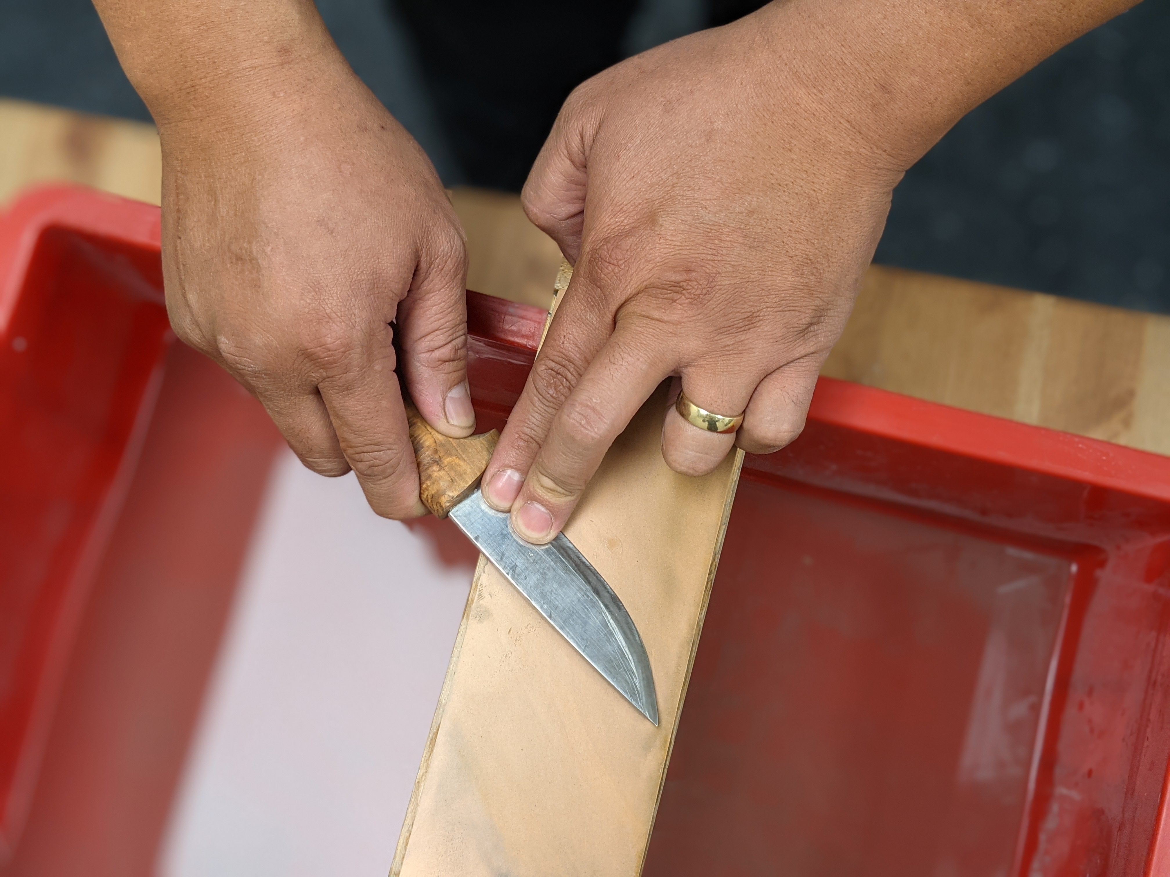 How to Test a Knife's Sharpness Using a Newspaper