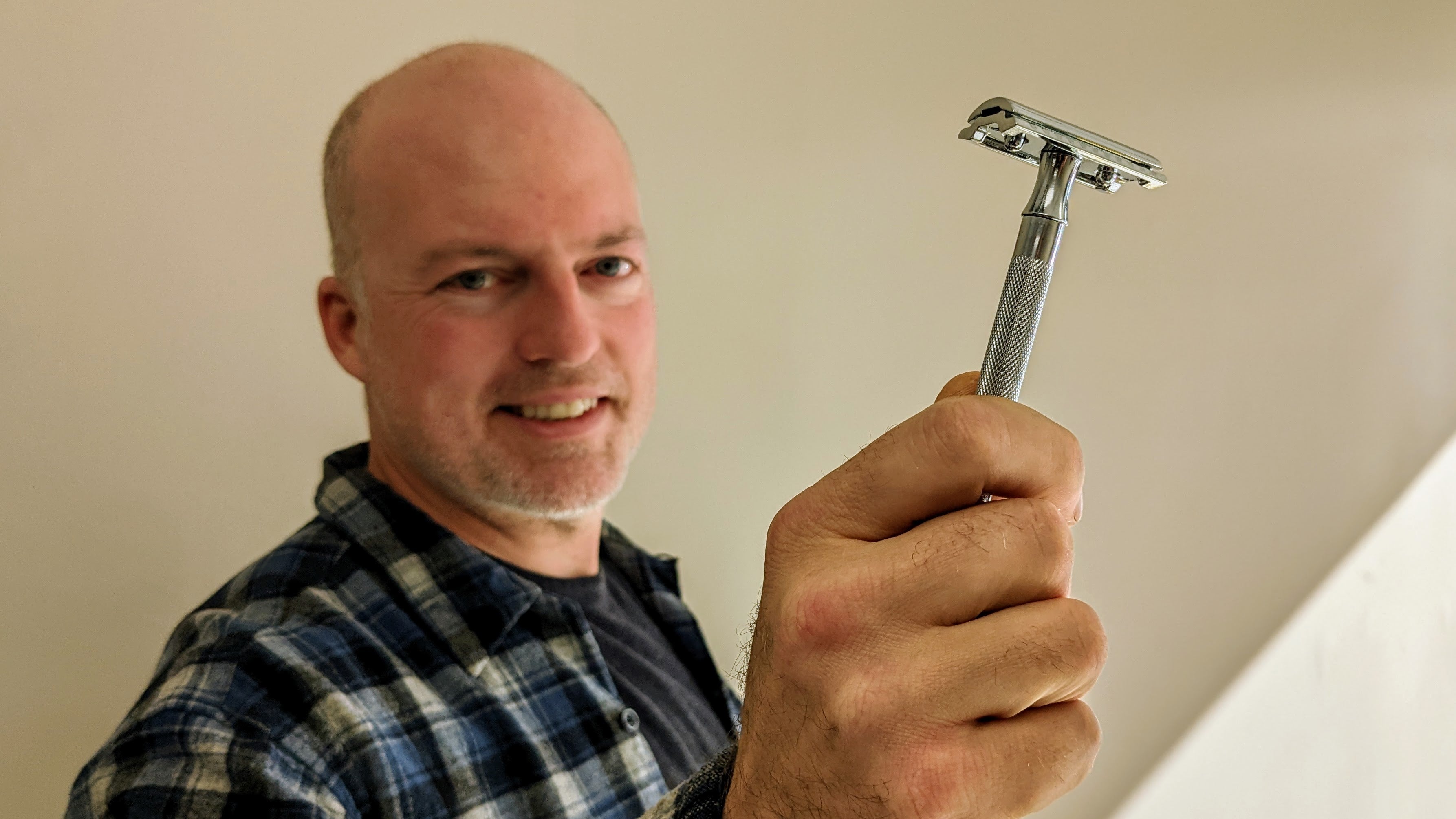 Shaved Head With Razor Best Razor For Shaving Head