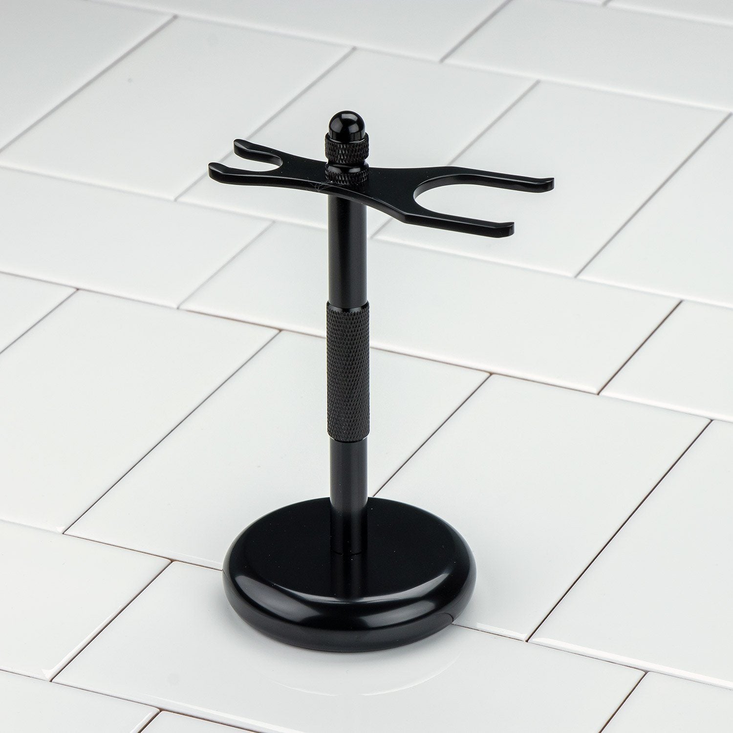 Shaving Mugs, Stands & Accessories