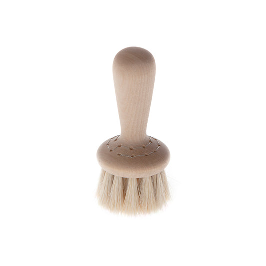 Iris Hantverk White Birch Face Brush with natural bristles, ideal for gentle exfoliation and cleansing, crafted traditionally by visually impaired artisans in Sweden.