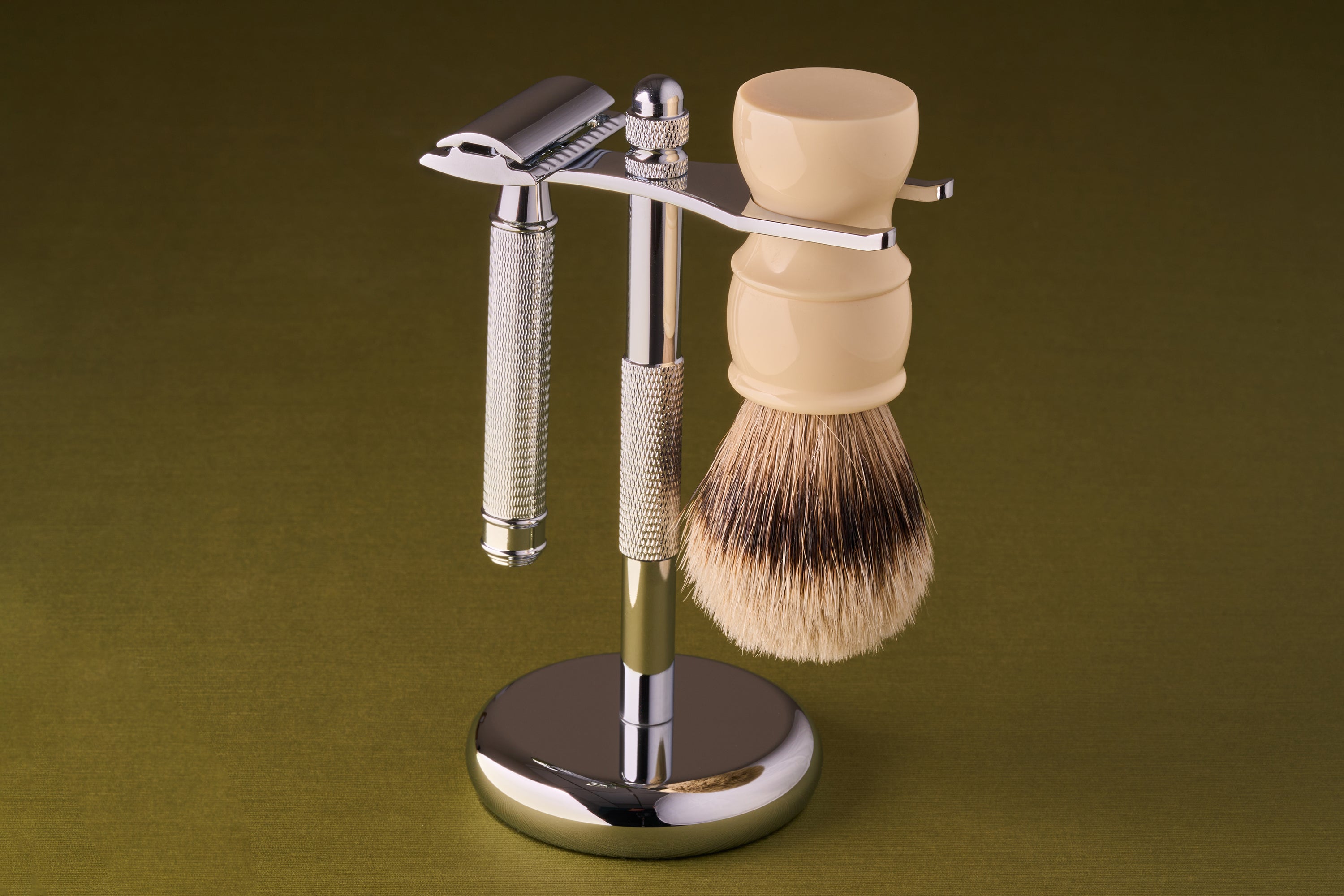 Kent of Inglewood Brush and Razor Stand from Kent of Inglewood