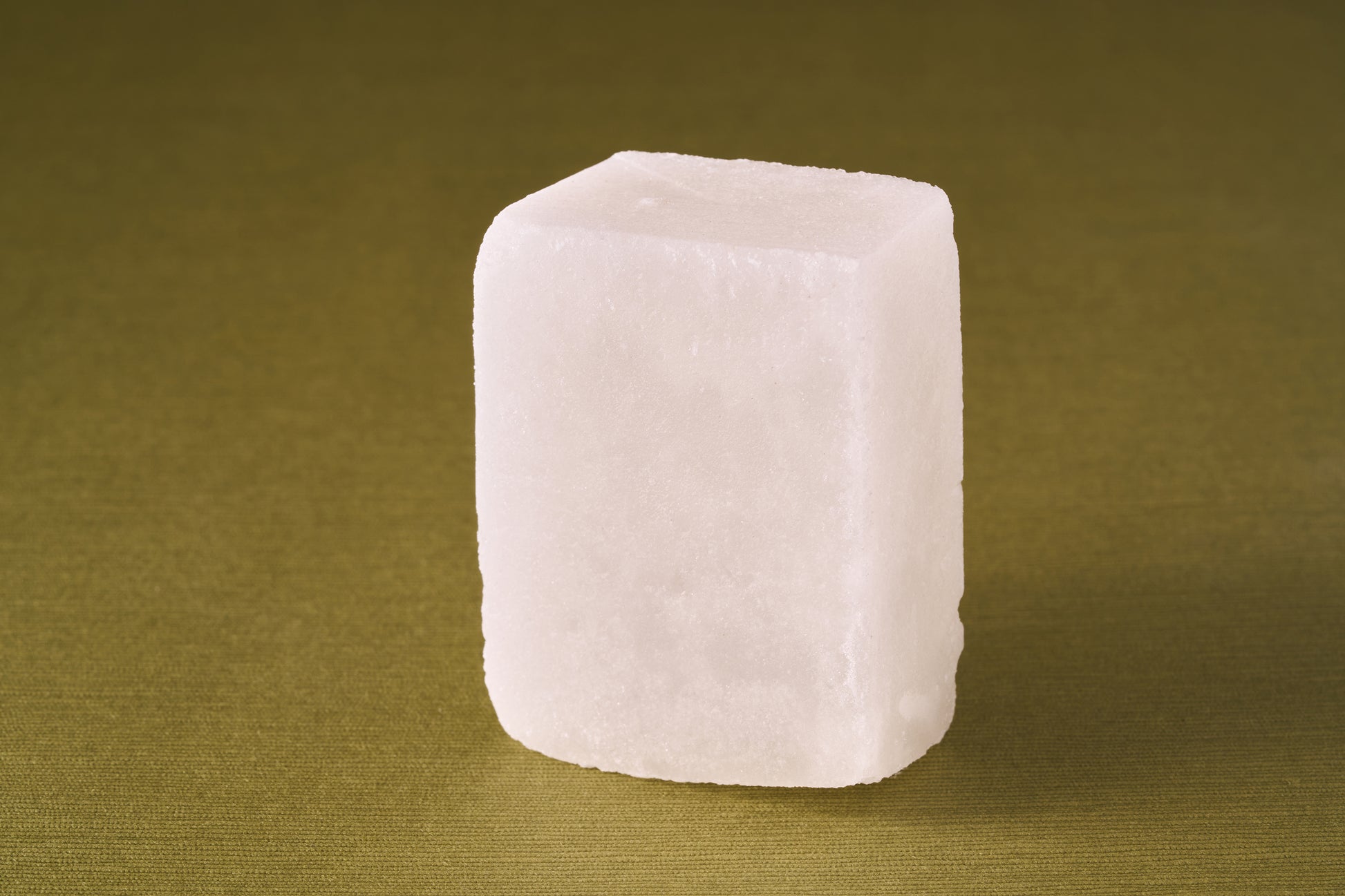 Kent of Inglewood Potassium Alum Block: A versatile 100g cuboid block for stopping bleeding, reducing razor burn, and serving as a natural deodorant.