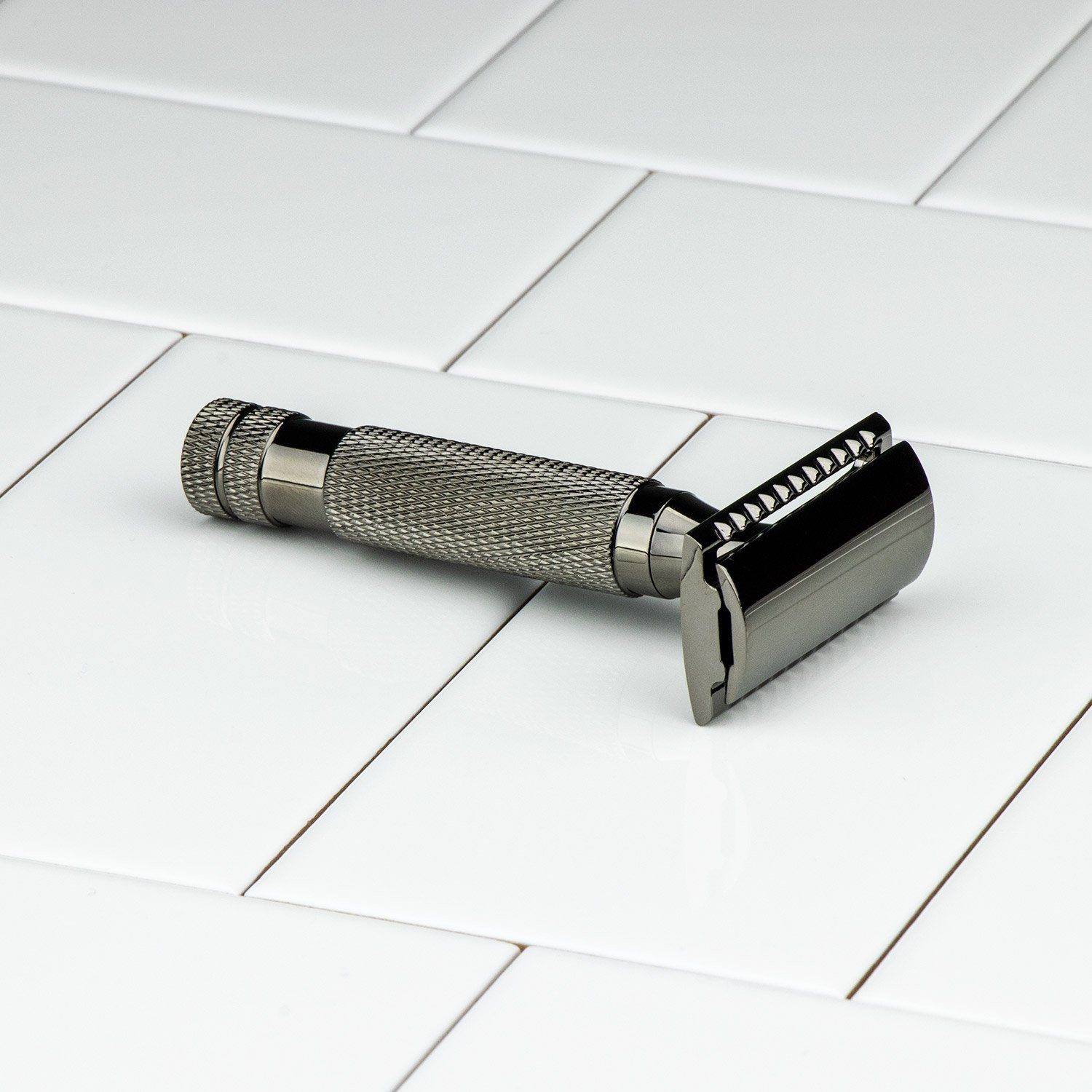 Hoxton Shave Co. Gun Metal Short Handle DE Safety Razor